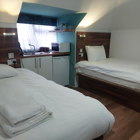 Heathrow-Windsor Guest House Slough Extérieur photo