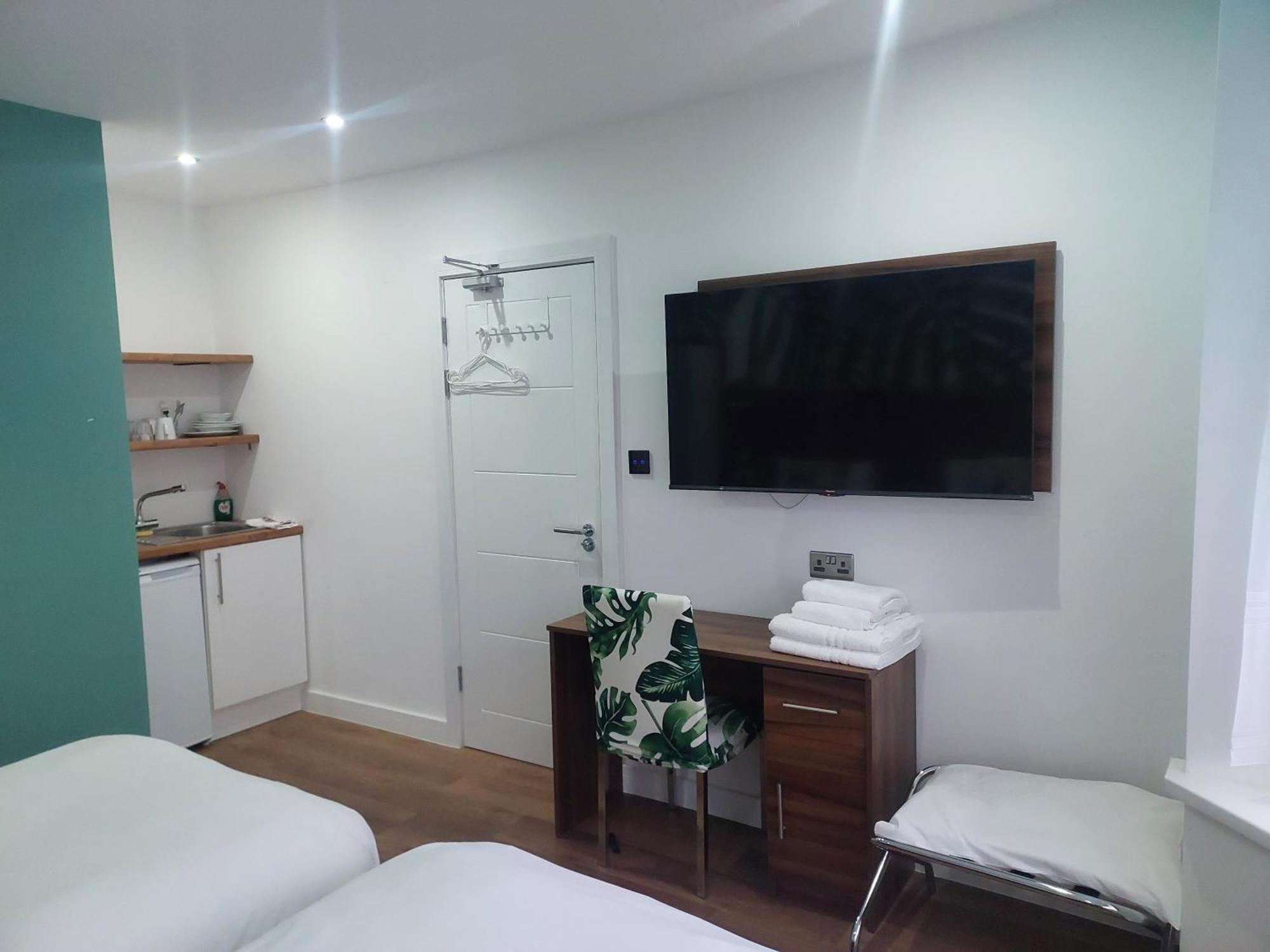 Heathrow-Windsor Guest House Slough Extérieur photo