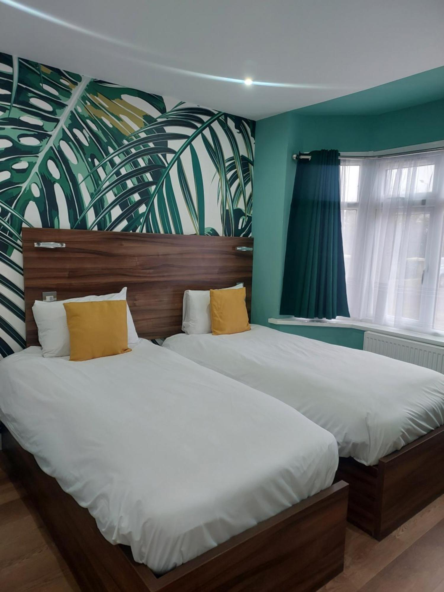 Heathrow-Windsor Guest House Slough Extérieur photo
