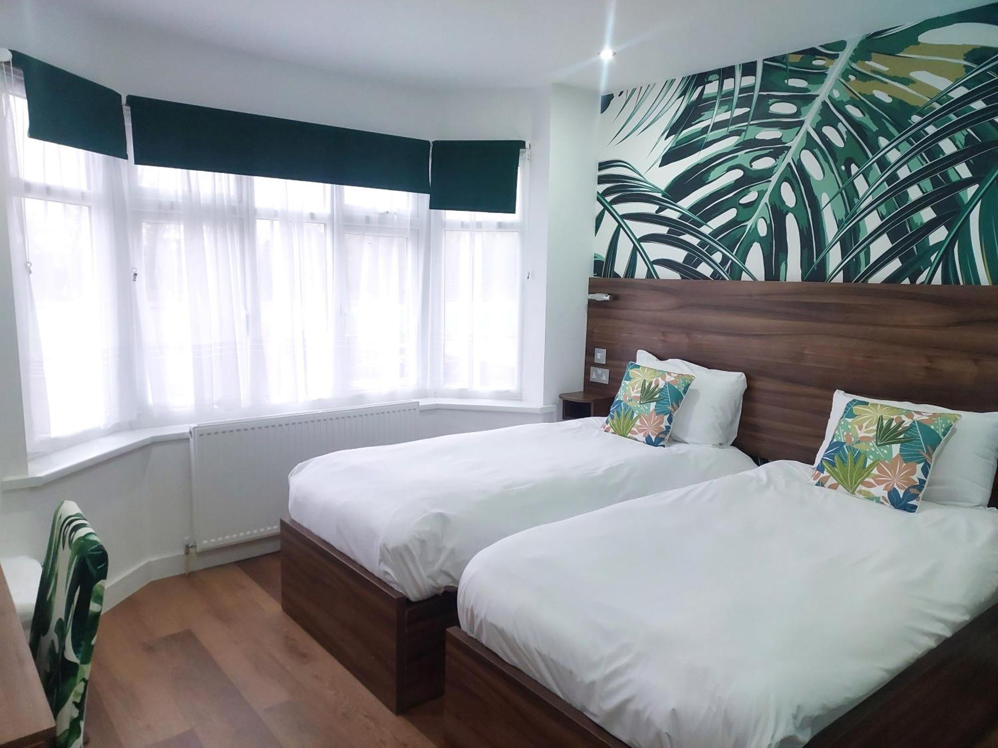 Heathrow-Windsor Guest House Slough Extérieur photo