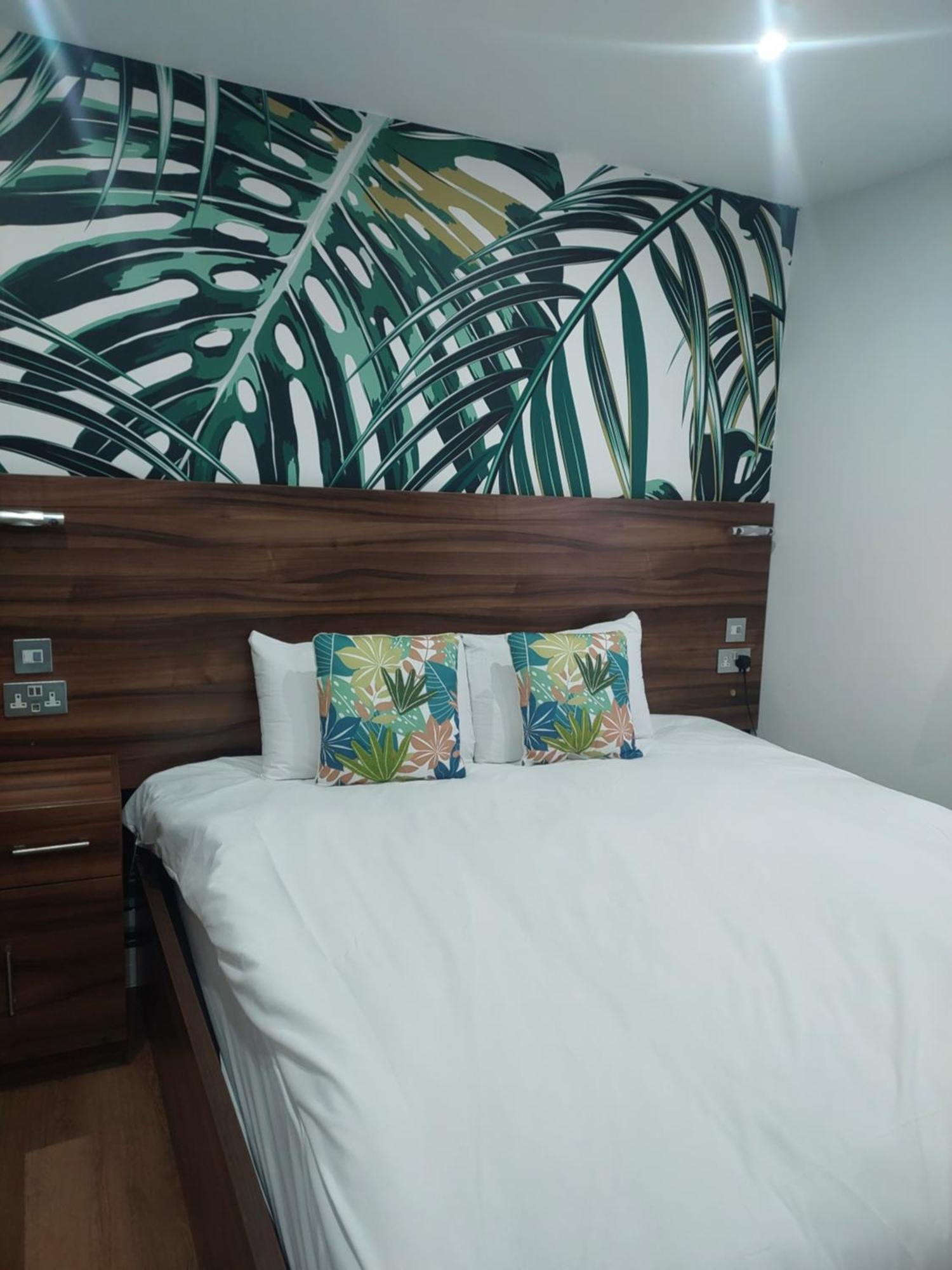Heathrow-Windsor Guest House Slough Extérieur photo