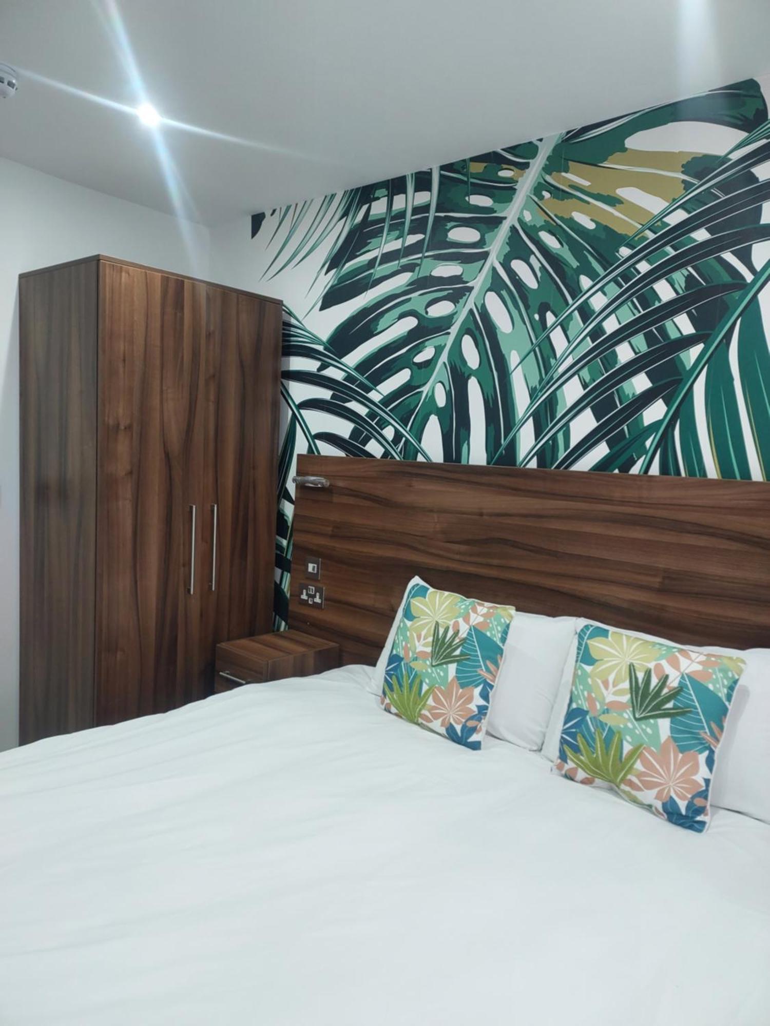 Heathrow-Windsor Guest House Slough Extérieur photo