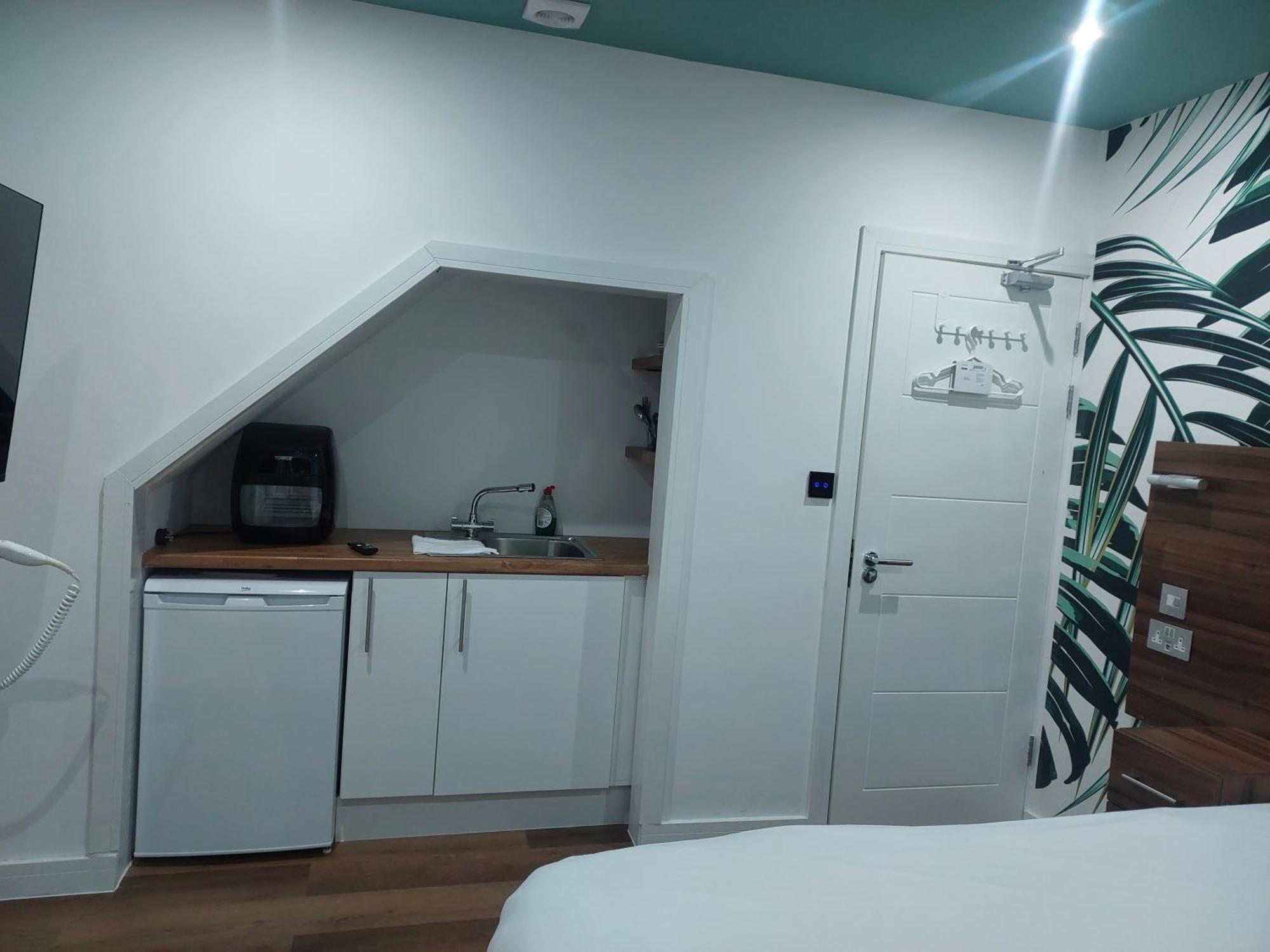 Heathrow-Windsor Guest House Slough Extérieur photo