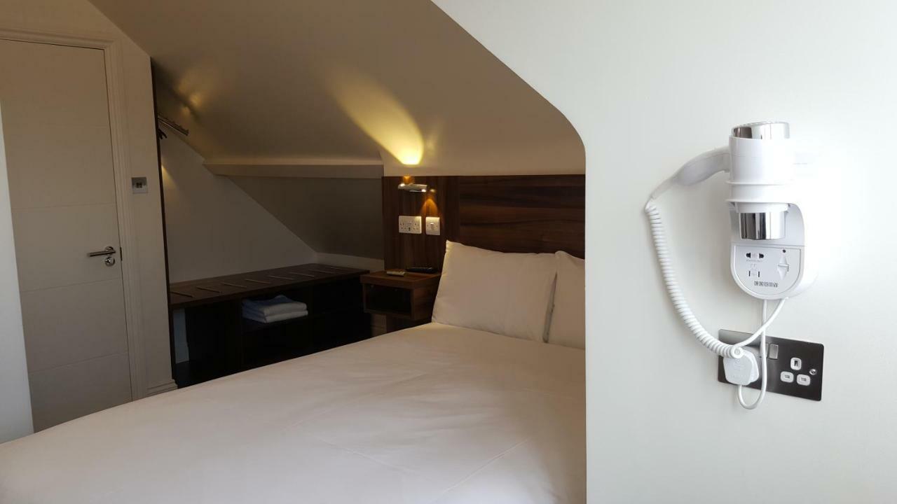 Heathrow-Windsor Guest House Slough Extérieur photo