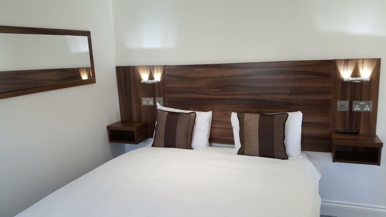 Heathrow-Windsor Guest House Slough Extérieur photo
