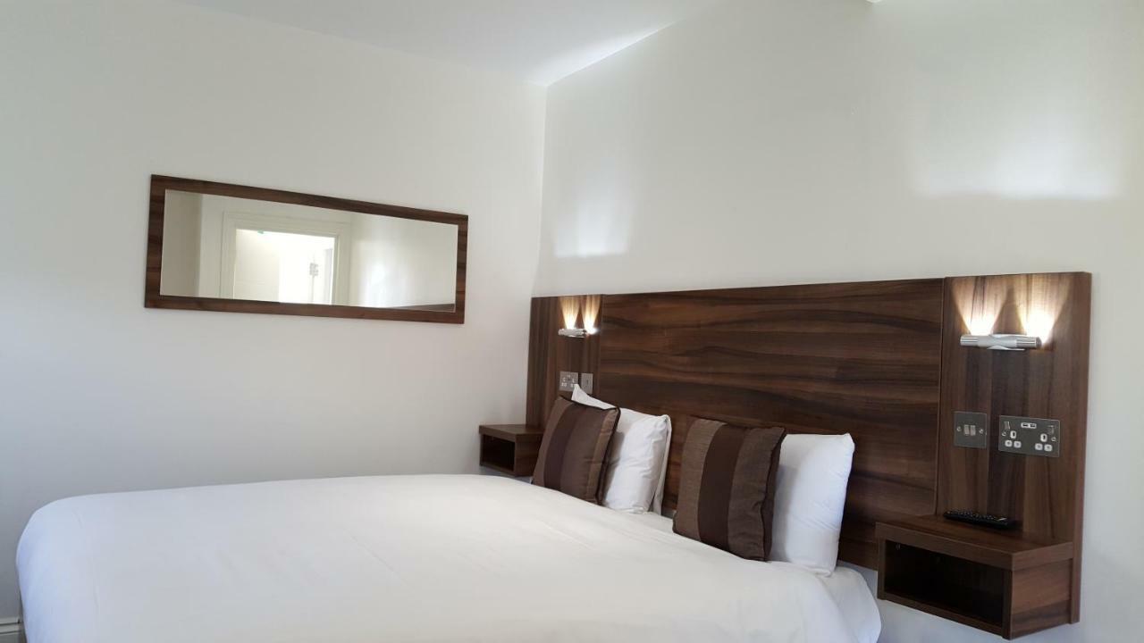 Heathrow-Windsor Guest House Slough Extérieur photo