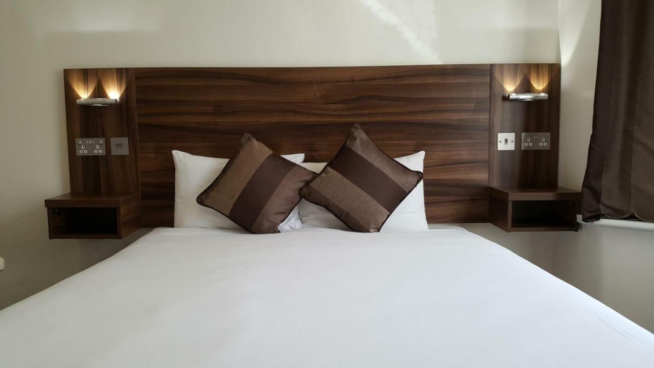 Heathrow-Windsor Guest House Slough Extérieur photo