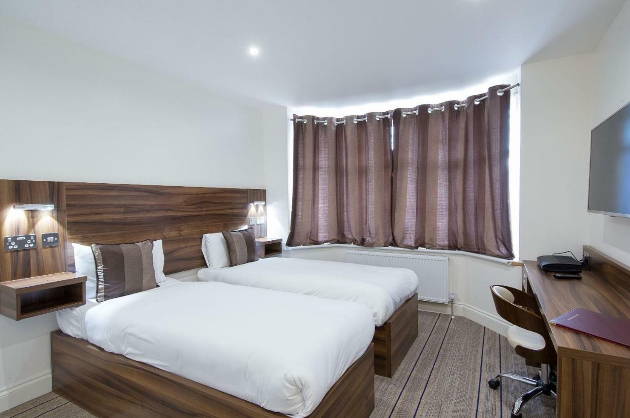 Heathrow-Windsor Guest House Slough Extérieur photo